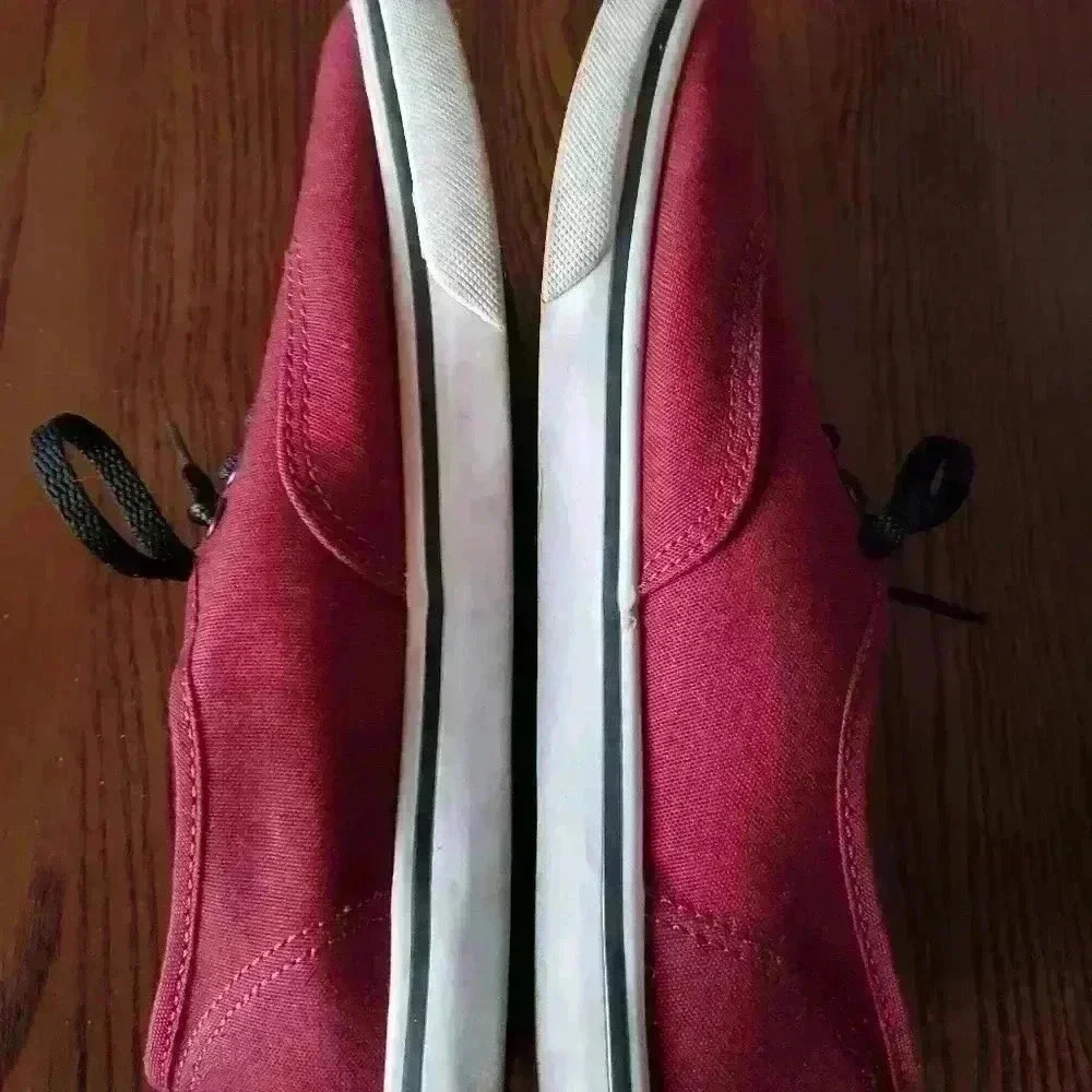 Vans - Picture 2 of 5